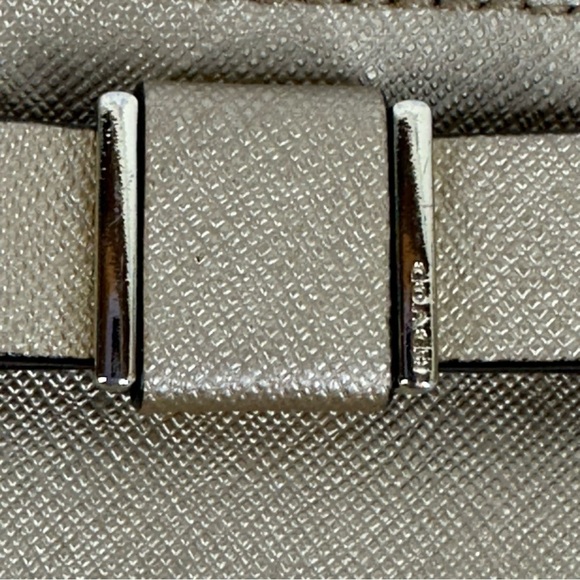 Coach Darcy Gold Leather Bow Wristlet - Picture 15 of 17